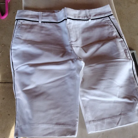 Shorts - Picture 1 of 3